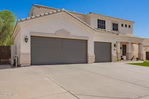 Exterior - 3059 E Parkview Dr, Gilbert, AZ 85295 photo 4 of 10