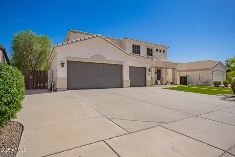 Exterior - 3059 E Parkview Dr, Gilbert, AZ 85295 photo 3 of 10