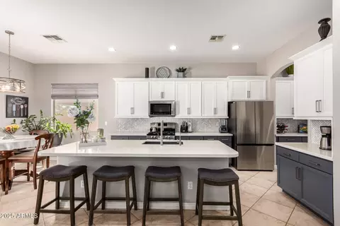Kitchen - 3059 E Parkview Dr, Gilbert, AZ 85295 photo 4 of 4