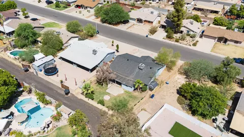 View/Area - 237 E Oxford Dr, Tempe, AZ 85283 photo 3 of 4