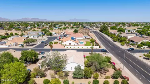 View/Area - 804 N 46th St, Mesa, AZ 85205 photo 3 of 16