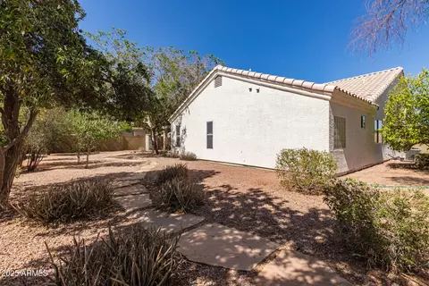 Exterior - 804 N 46th St, Mesa, AZ 85205 photo 9 of 14