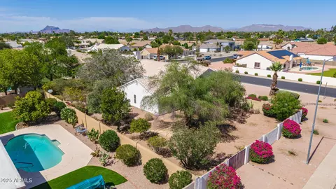 View/Area - 804 N 46th St, Mesa, AZ 85205 photo 6 of 16