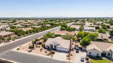 View/Area - 804 N 46th St, Mesa, AZ 85205 photo 12 of 16