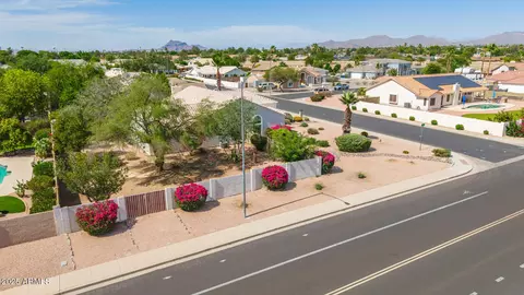 View/Area - 804 N 46th St, Mesa, AZ 85205 photo 4 of 16