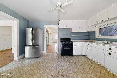 Entry Way - 5901 E Short Ave, Globe, AZ 85501 photo 2 of 3