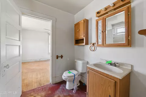 Bath - 5901 E Short Ave, Globe, AZ 85501 photo 2 of 2