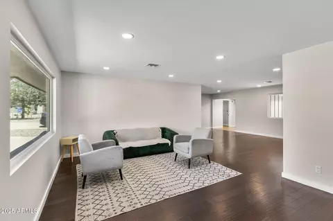Living - 1911 E Lawrence Rd, Phoenix, AZ 85016 photo 1 of 8