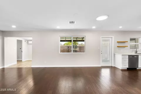 Living - 1911 E Lawrence Rd, Phoenix, AZ 85016 photo 4 of 8