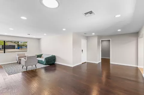 Living - 1911 E Lawrence Rd, Phoenix, AZ 85016 photo 6 of 8