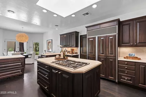 Kitchen - 4702 E Sanna St, Phoenix, AZ 85028 photo 5 of 7