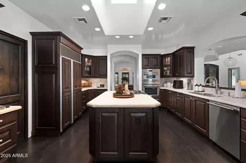 Kitchen - 4702 E Sanna St, Phoenix, AZ 85028 photo 3 of 7
