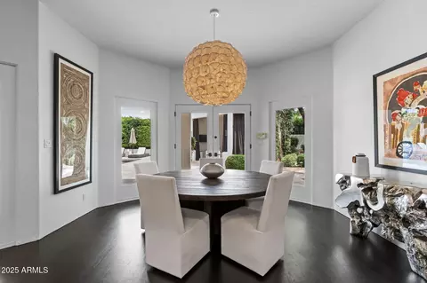 Dining - 4702 E Sanna St, Phoenix, AZ 85028 photo 4 of 4