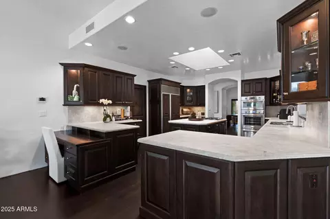 Kitchen - 4702 E Sanna St, Phoenix, AZ 85028 photo 2 of 7