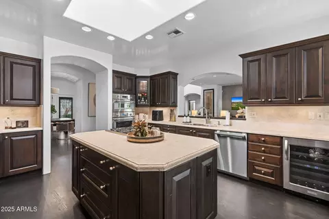 Kitchen - 4702 E Sanna St, Phoenix, AZ 85028 photo 6 of 7