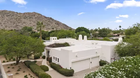Exterior - 4702 E Sanna St, Phoenix, AZ 85028 photo 2 of 17