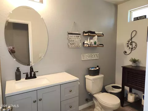 Bath - 2317 E Mohave Ln, Apache Junction, AZ 85119 photo 1 of 3