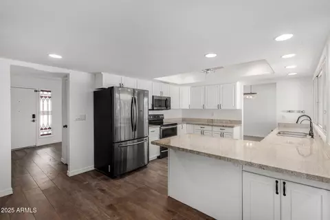Kitchen - 1862 E Tulane Dr, Tempe, AZ 85283 photo 1 of 3