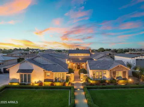 2652 E Pelican Ct, Gilbert, AZ 85297