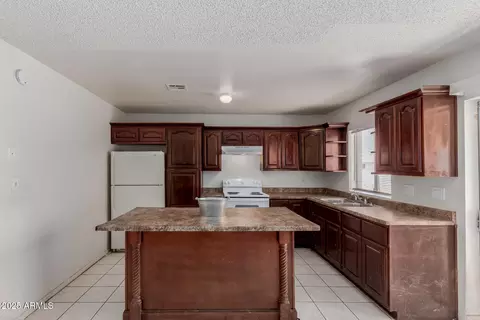 Kitchen - 5933 W Mitchell Dr, Phoenix, AZ 85033 photo 1 of 3
