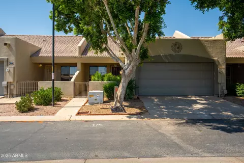 64 N 63rd St N #33, Mesa, AZ 85205