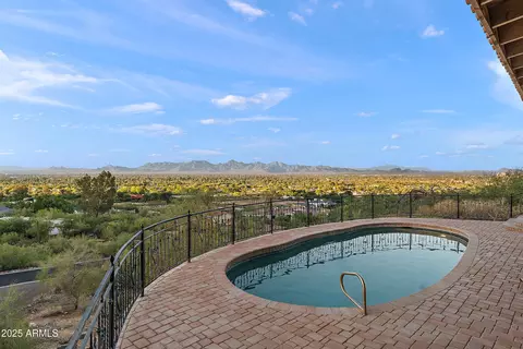 6349 E Hummingbird Ln, Paradise Valley, AZ 85253