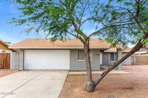 5533 W Sunnyside Dr, Glendale, AZ 85304