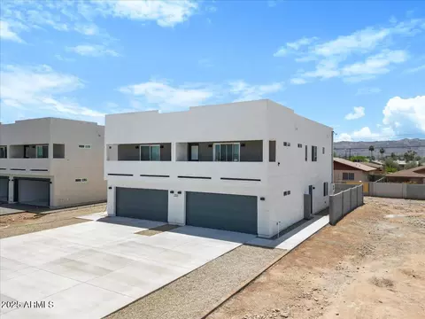 Exterior - 2559 E Broadway Rd, Phoenix, AZ 85040 photo 1 of 4