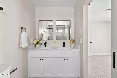 Bath - 2559 E Broadway Rd, Phoenix, AZ 85040 photo 3 of 6