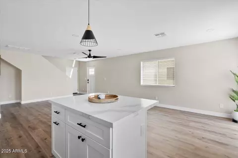 Entry Way - 2559 E Broadway Rd, Phoenix, AZ 85040 photo 2 of 2