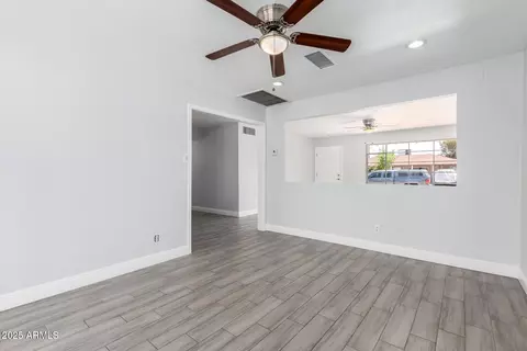 3126 W Stella Ln, Phoenix, AZ 85017 photo 9