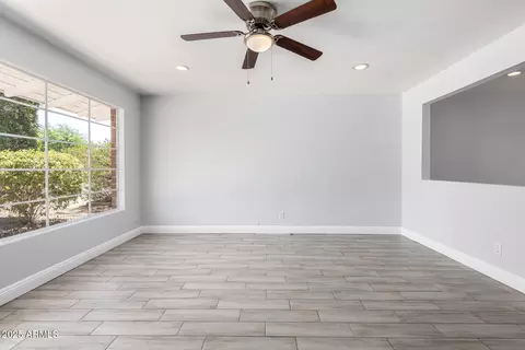 3126 W Stella Ln, Phoenix, AZ 85017 photo 4