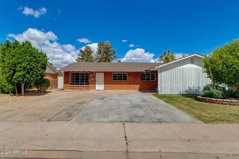 3126 W Stella Ln, Phoenix, AZ 85017