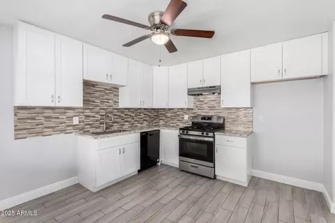 3126 W Stella Ln, Phoenix, AZ 85017 photo 10