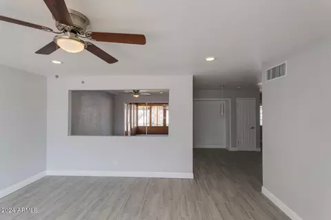 3126 W Stella Ln, Phoenix, AZ 85017 photo 5