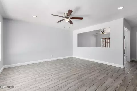 3126 W Stella Ln, Phoenix, AZ 85017 photo 7