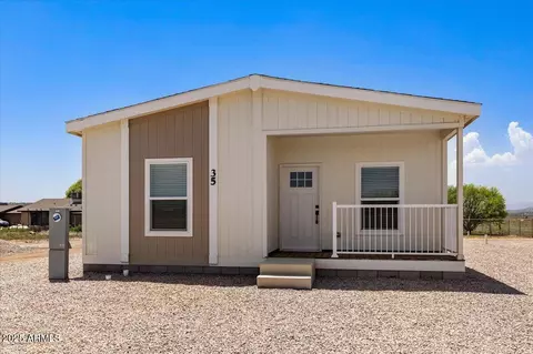 35 W Hawaii Rd, Paulden, AZ 86334
