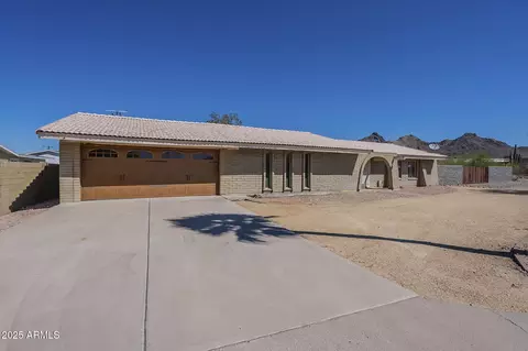 1530 E Loma Ln, Phoenix, AZ 85020