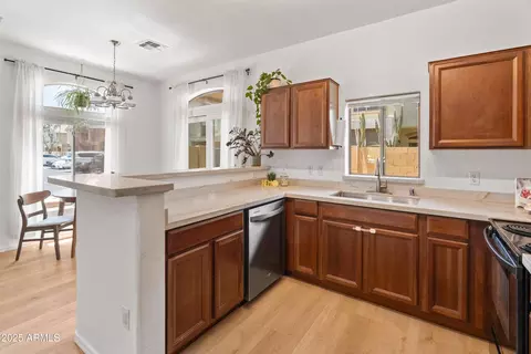 Kitchen - 2150 E Bell Rd #1088, Phoenix, AZ 85022 photo 2 of 4