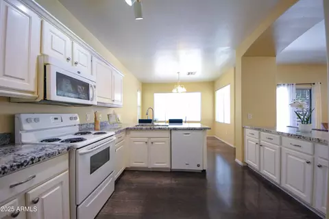 Kitchen - 4250 E Gail Dr, Gilbert, AZ 85296 photo 1 of 2