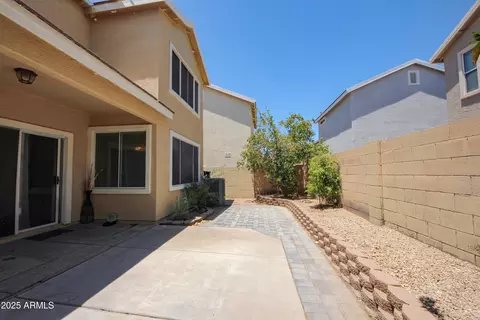 Exterior - 4250 E Gail Dr, Gilbert, AZ 85296 photo 3 of 7