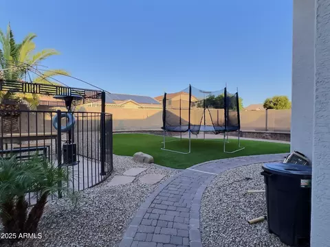 Exterior - 7313 S 25th Dr S, Phoenix, AZ 85041 photo 2 of 5