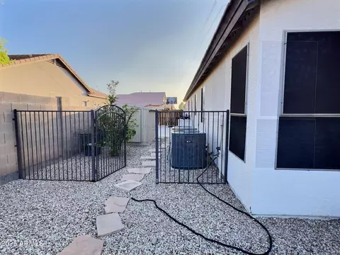 Exterior - 7313 S 25th Dr S, Phoenix, AZ 85041 photo 5 of 5