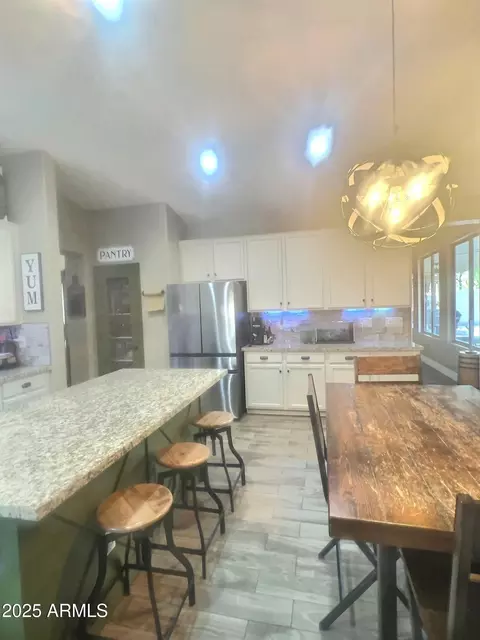 Kitchen - 7313 S 25th Dr S, Phoenix, AZ 85041 photo 2 of 2