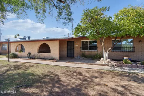 6739 N 16th St #17, Phoenix, AZ 85016
