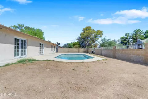 Exterior - 5015 E Shomi St, Phoenix, AZ 85044 photo 4 of 5