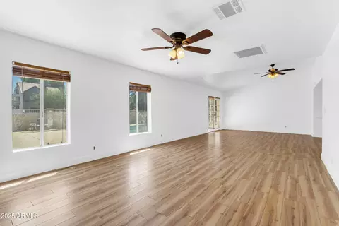 Living - 5015 E Shomi St, Phoenix, AZ 85044 photo 7 of 10