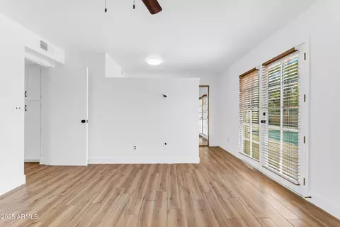 Living - 5015 E Shomi St, Phoenix, AZ 85044 photo 10 of 10