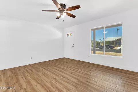 Living - 5015 E Shomi St, Phoenix, AZ 85044 photo 3 of 10