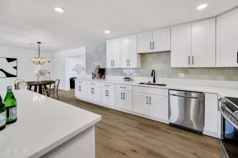 132 W Orchid Ln, Chandler, AZ 85225